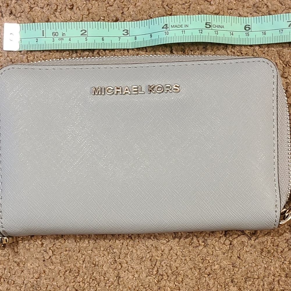 PRE-OWNED Michael Kors Large Flat Multifunction Phone Case